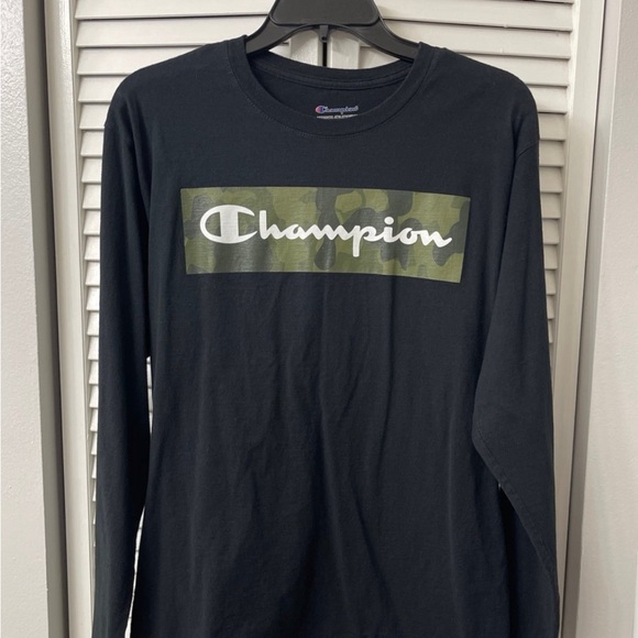 Champion Other - Champion t-shirt EUC (medium)